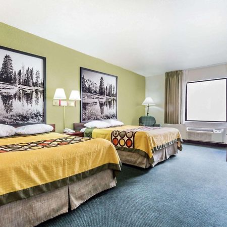 Super 8 By Wyndham Wendover Exterior photo